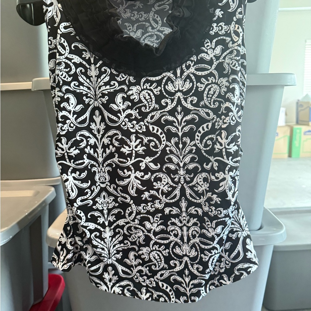 Black and White Patterned Women's Top p76